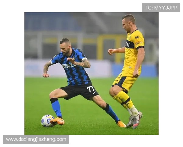 国际足球明星畅谈职业生涯与未来展望揭秘背后的故事与心路历程